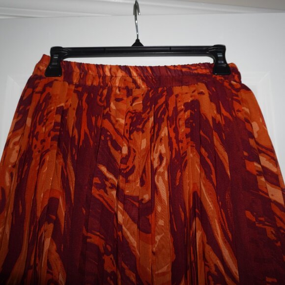 Her Destiny - Pleated Orange, Burgandy and Red Skirt (Size 1X) - Picture 2 of 3